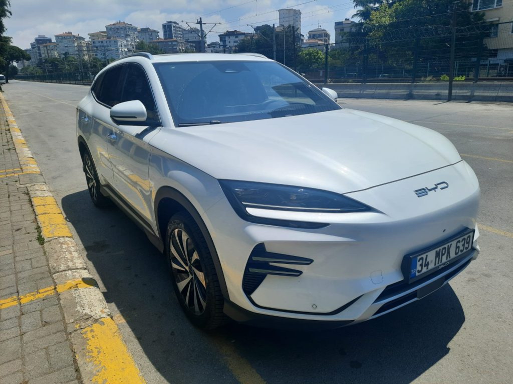 BYD SEAL U EV: