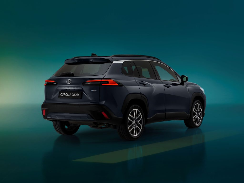Toyota, Yeni Corolla Cross Hybrid’i 2 milyon 75 bin lira ile 2 milyon 650 bin lira fiyat aralığında Türkiye’de satışa sundu