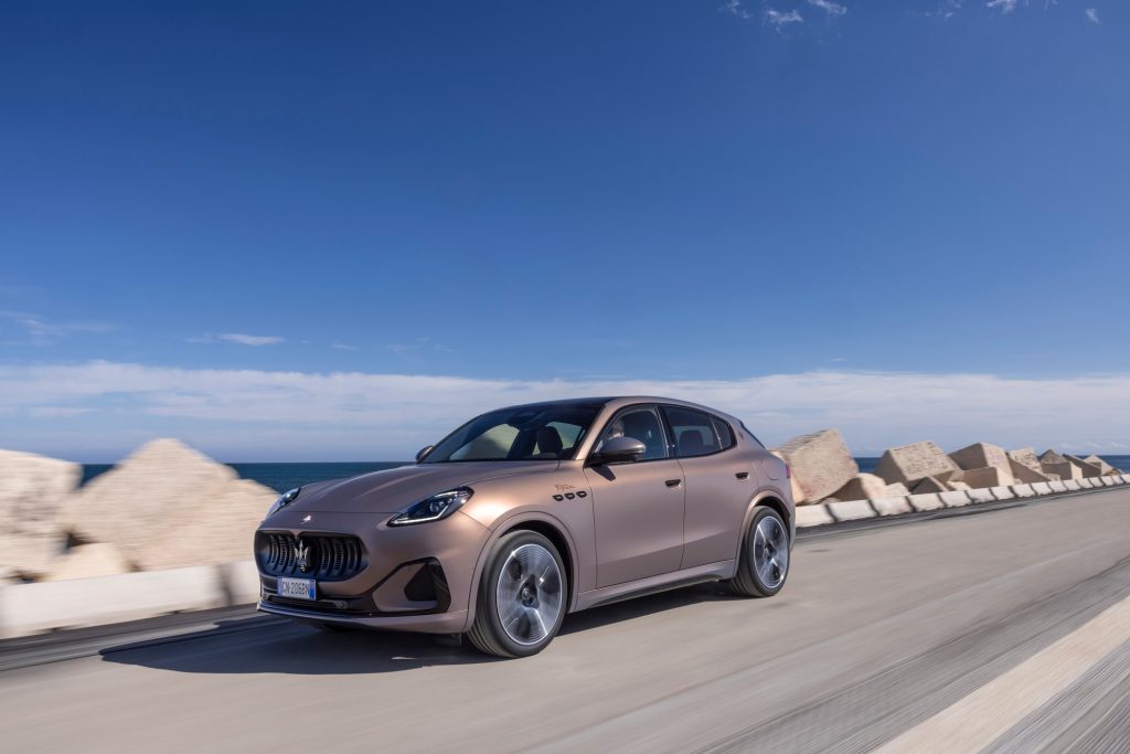Maserati’den Elektrikli Lüks SUV Atağı: Grecale Folgore!