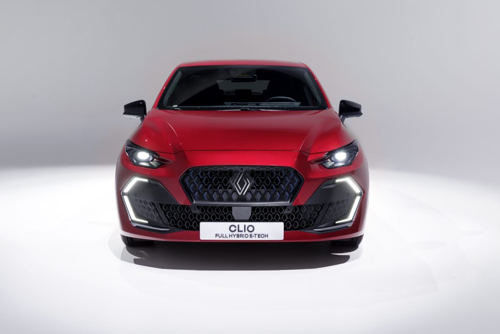 6. NESİL yeni RENAULT Clio