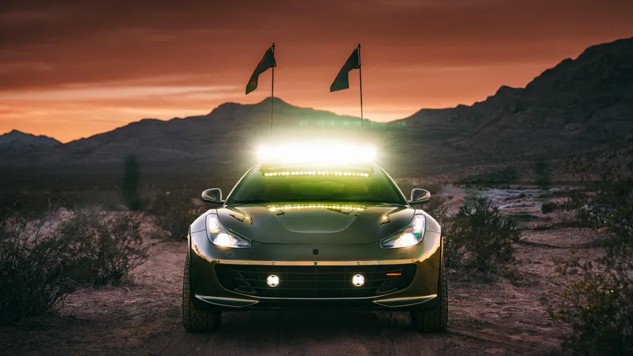 ELEVATO : 750 hp gücünde V12 motorlu, modifiye edilmiş, araziye uygun bir Ferrari GTC4 Lusso