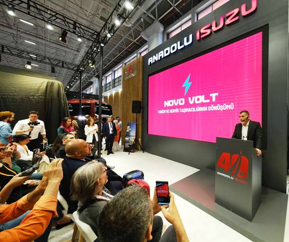 Anadolu Isuzu, yenilikçi ve çevreci araçlarıyla Busworld Türkiye Fuarı'ndaydı
