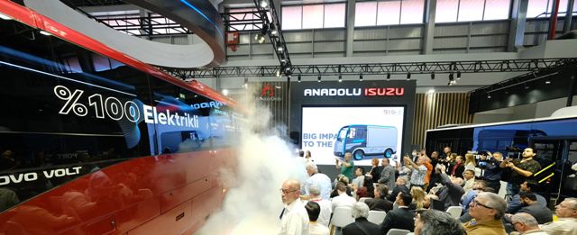 Anadolu Isuzu, yenilikçi ve çevreci araçlarıyla Busworld Türkiye Fuarı'ndaydı