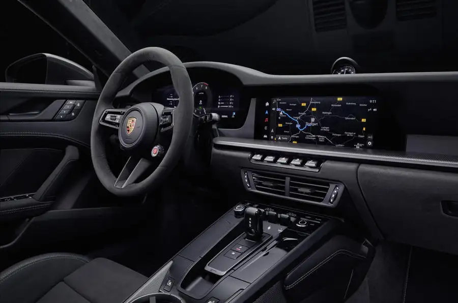 Porsche 911 GTS hibrit (ilk defa hibrit oldu)