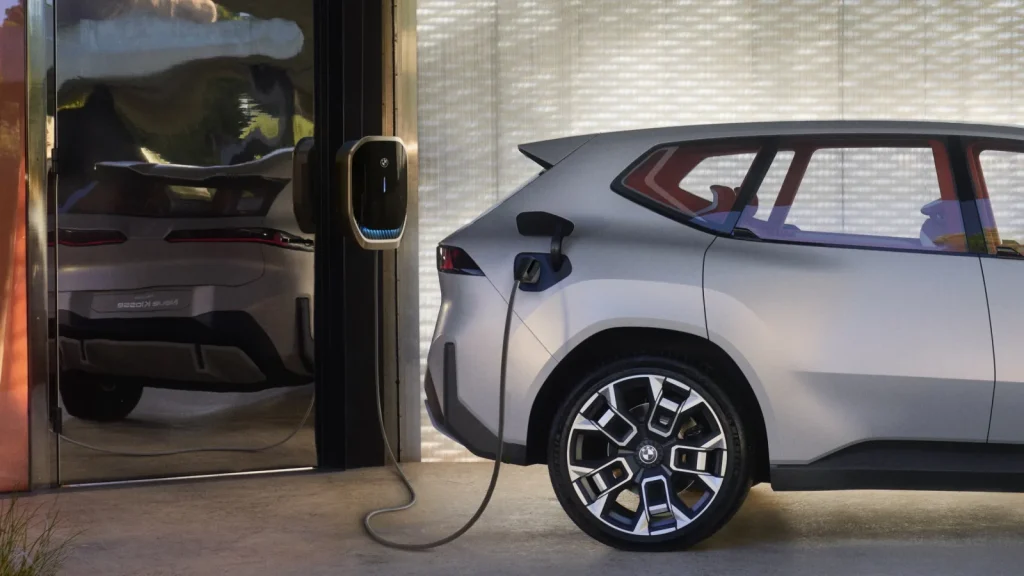 BMW i1 ve i2, 2027'de giriş seviyesi EV olacak!