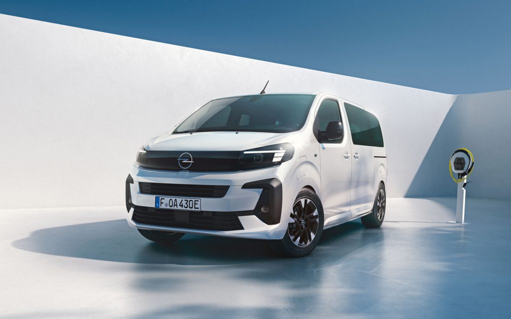 Opel’in Çok Yönlü Öncü Modeli Zafira 25 Yaşında!