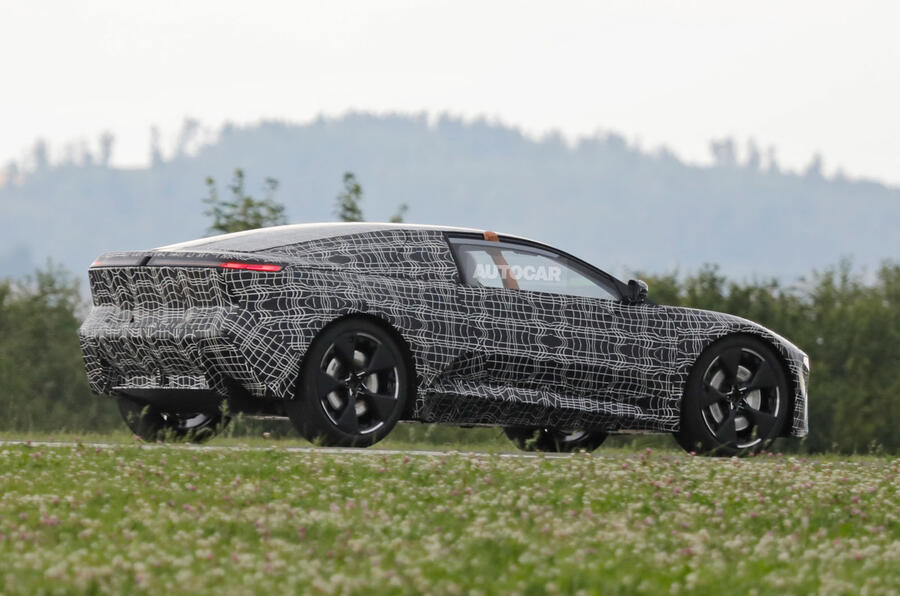 BMW, fütüristik elektrikli spor otomobili hazırlıyor