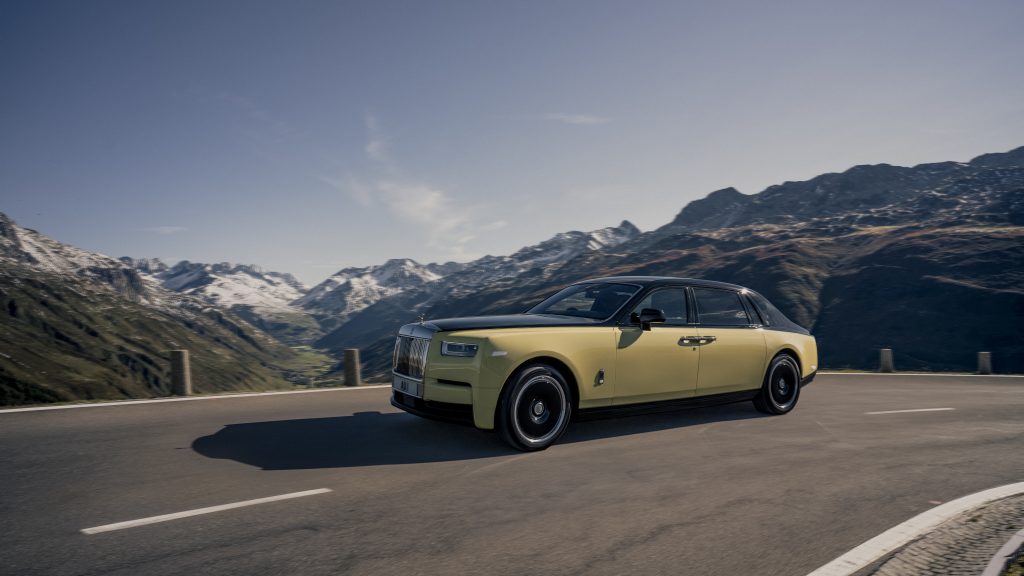 Rolls-Royce, 'Goldfinger' Filminin 60. Yılı Şerefine Özel Phantom Extended Modelini Tanıttı