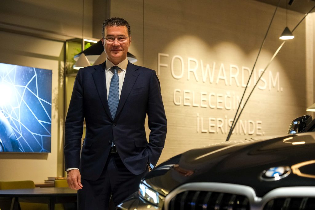 BMW i5 Flow NOSTOKANA, Los Angeles Frieze’den Sonra Contemporary İstanbul’a Geliyor