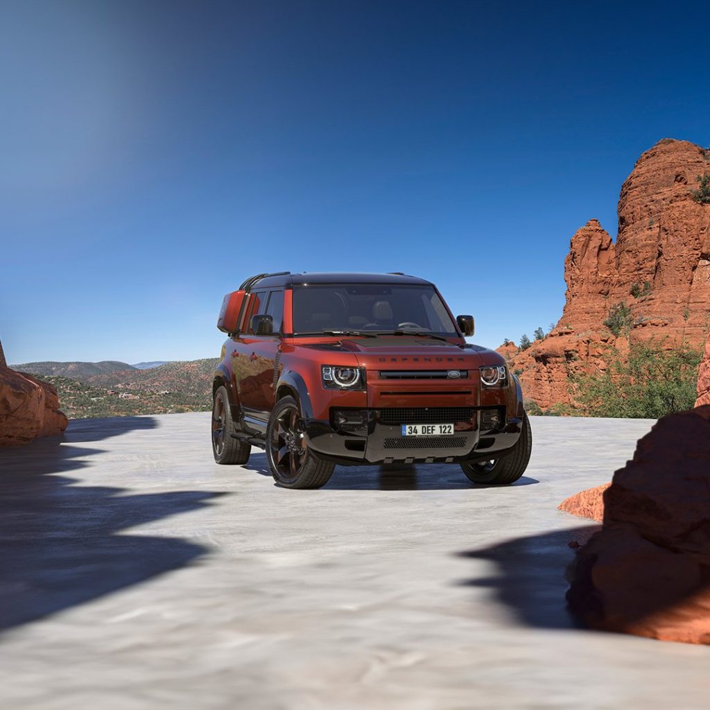 LAND ROVER Defenderxa0Plug-In Hybrid Motor Seçeneği ile Şimdi Türkiye’de