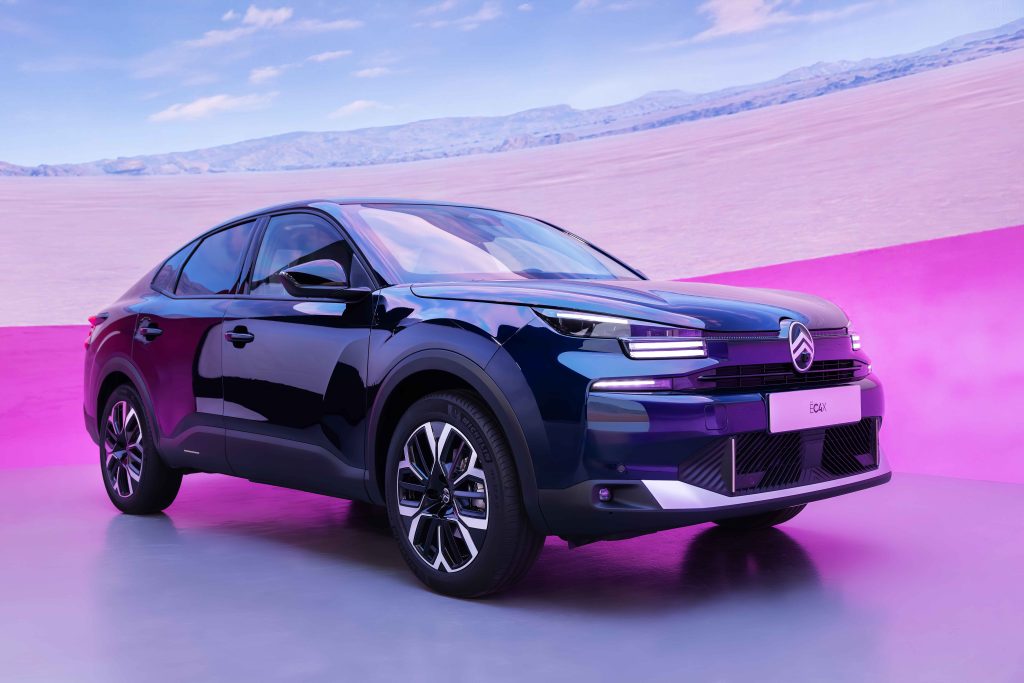 YENİLENEN CITROËN C4 VE C4 X PARİS’TE SAHNEYE ÇIKTI!