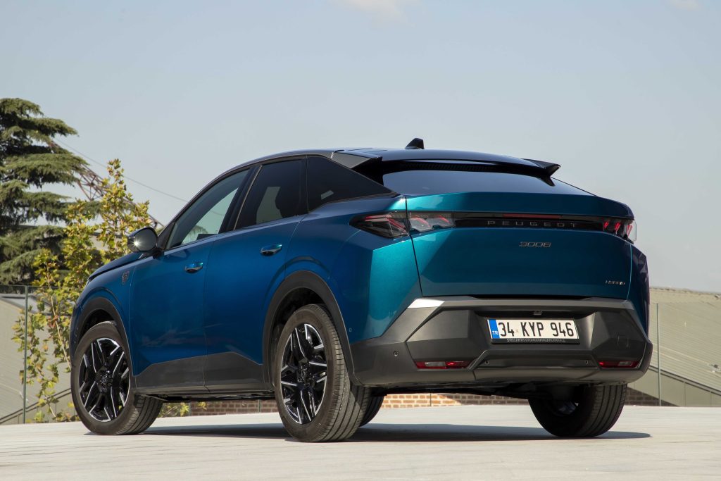 YENİ PEUGEOT 3008, 6 AYDA 100 BİN ADEDİN ÜZERİNDE SİPARİŞ ALARAK TİCARİ BAŞARISINI KANITLADI!
