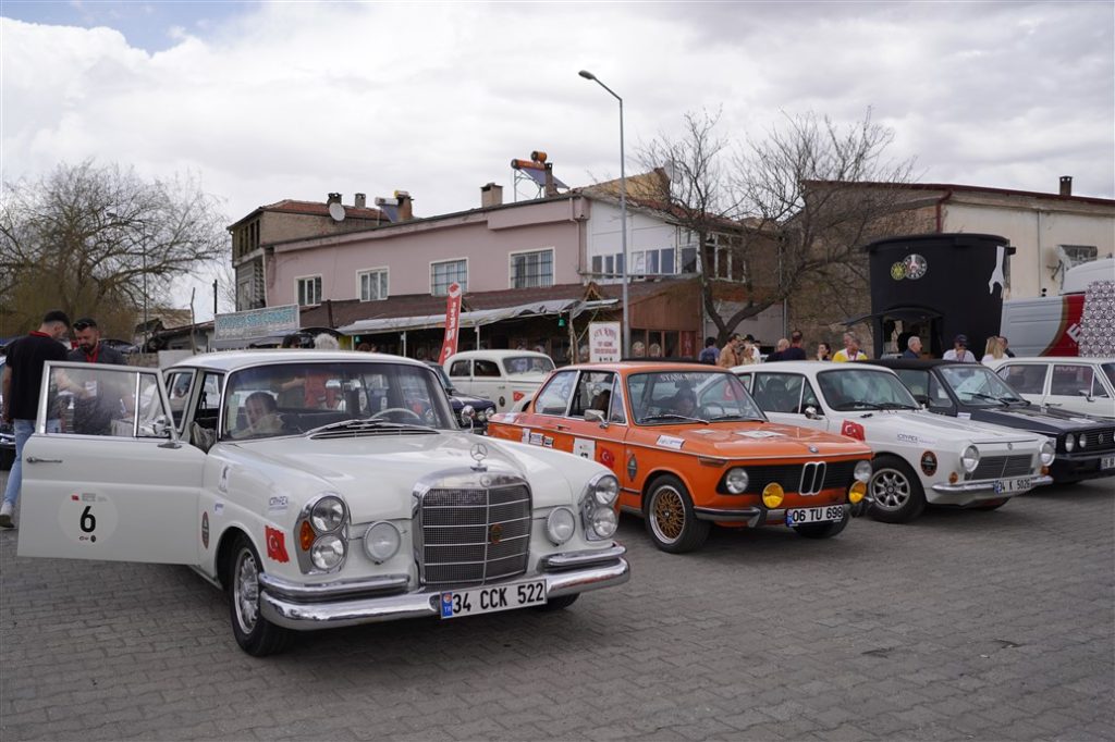 KLASİK OTOMOBİL KULÜBÜ’nün BAHAR RALLİSİ, Kapadokya’da Yapıldı!