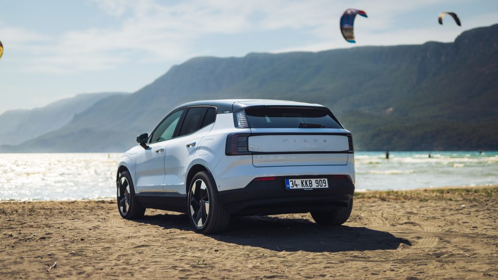VOLVO EX30