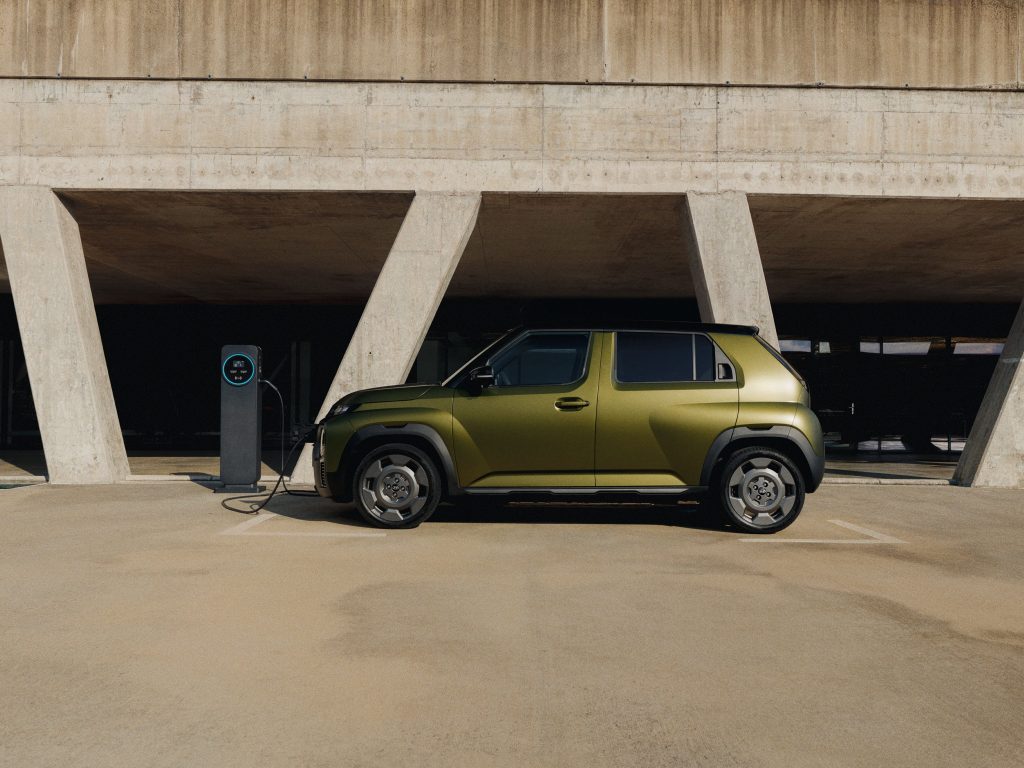 Hyundai INSTER Cross