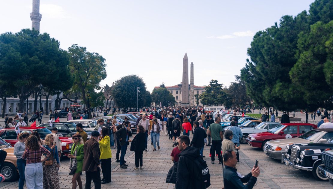 FIVA WORLD RALLY KLASİK OTOMOBİL KULÜBÜ CUMHURİYET RALLİSİ’nde DOSTLUK KAZANDI.