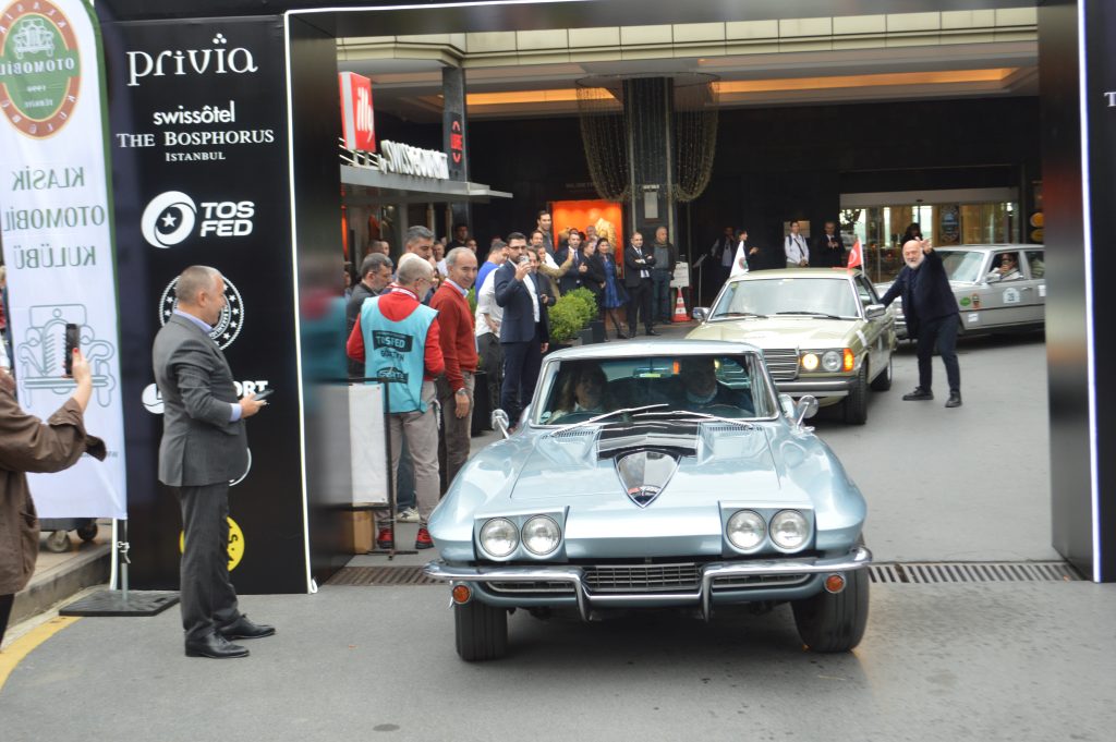 FIVA WORLD RALLY KLASİK OTOMOBİL KULÜBÜ CUMHURİYET RALLİSİ’nde DOSTLUK KAZANDI.