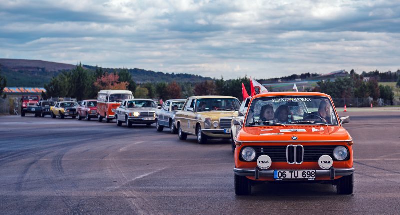 FIVA WORLD RALLY KLASİK OTOMOBİL KULÜBÜ CUMHURİYET RALLİSİ’nde DOSTLUK KAZANDI.