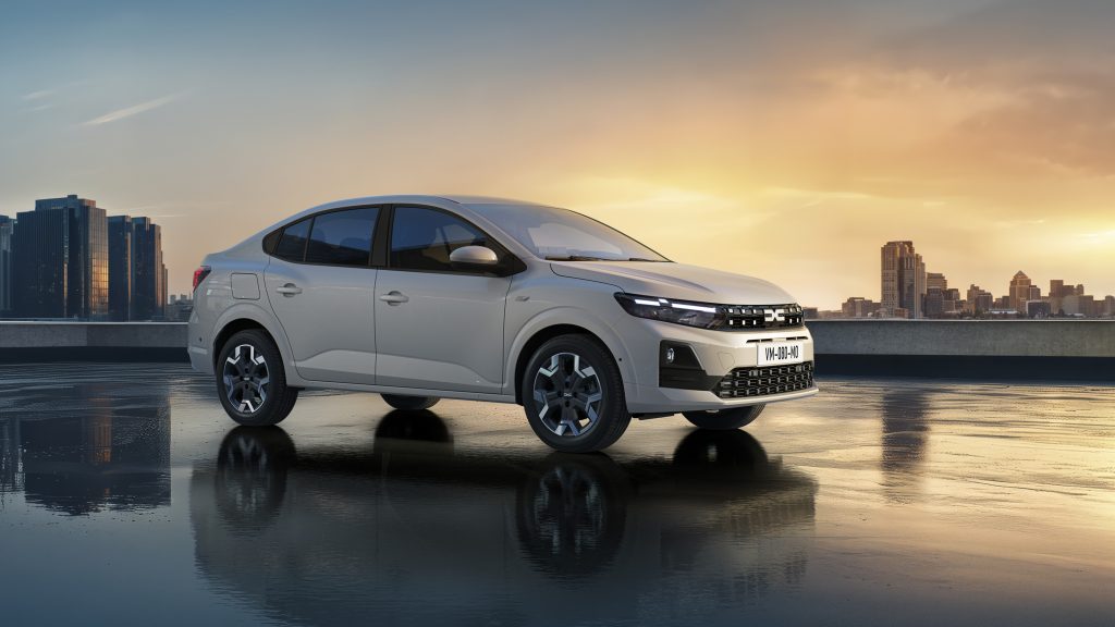 YENİLENEN DACIA MODEL AİLESİ YOLLARA ÇIKIYOR