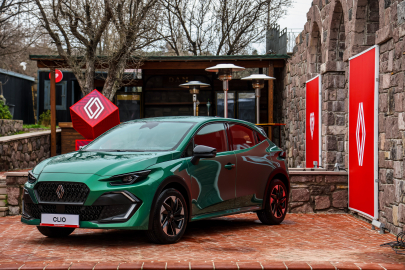 Bursa'da üretilen RENAULT Clio'nun en son versiyonu satışa çıktı.