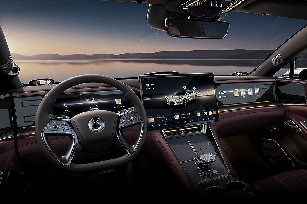 BYD, dünyanın en uzun menzilli elektrikli otomobilini tanıttı: BYD Denza Z9 GT