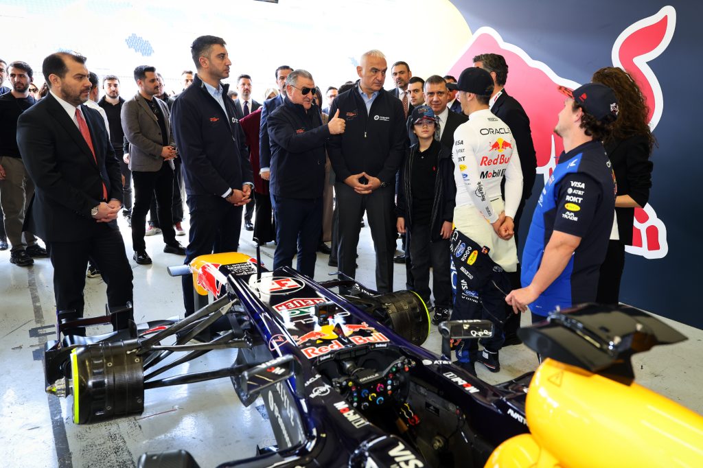 2027'de Formula 1 Türkiye Grand Prix'i İstanbul'da Yapılacak.