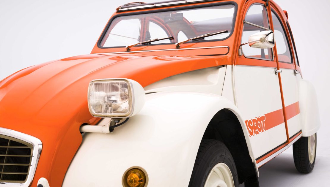 CITROËN İLK SINIRLI ÜRETİM MODELİ OLAN 2CV SPOT’UN 50. YIL DÖNÜMÜNÜ KUTLUYOR!