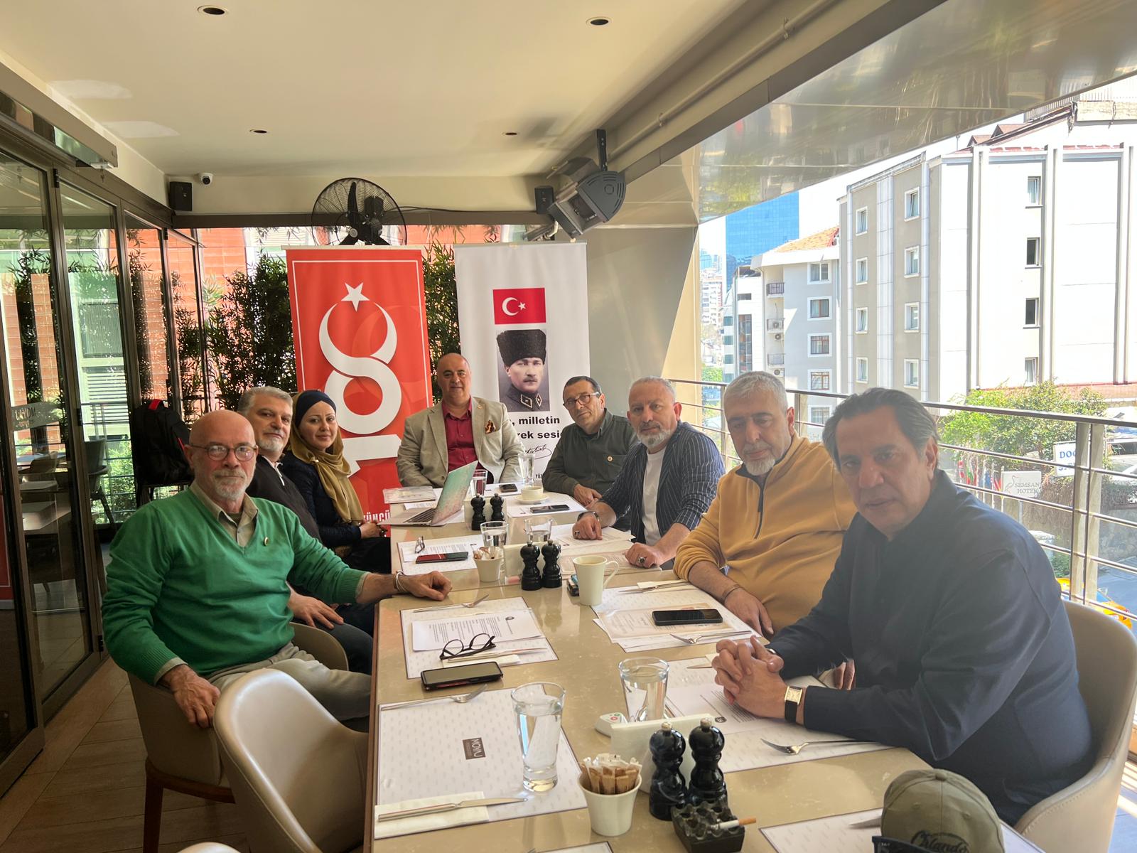 YGD’den Gazetecilere Stratejik Destek