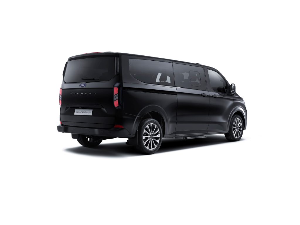 Yeni Ford Tourneo Custom 9+1