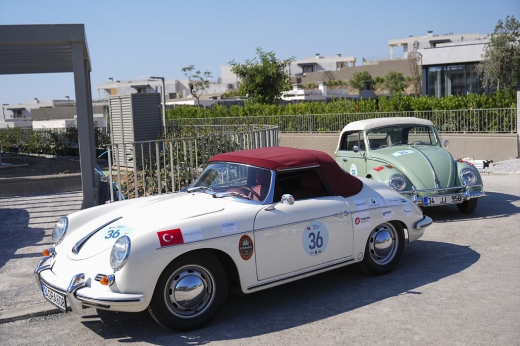 KLASİK OTOMOBİL KULÜBÜ 28. BATI ANADOLU RALLİSİ ÇEŞME’DE DÜZENLENDİ.