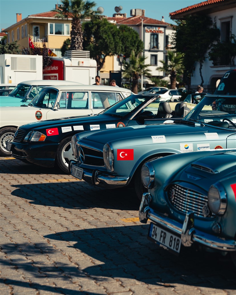 KLASİK OTOMOBİL KULÜBÜ 28. BATI ANADOLU RALLİSİ ÇEŞME’DE DÜZENLENDİ.