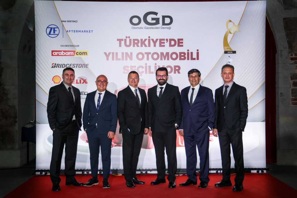 Türkiye’de “Yılın Otomobili” Renault Clio Seçildi