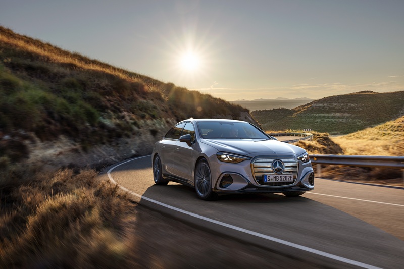 MERCEDES’den 40 yeni model hamlesi…