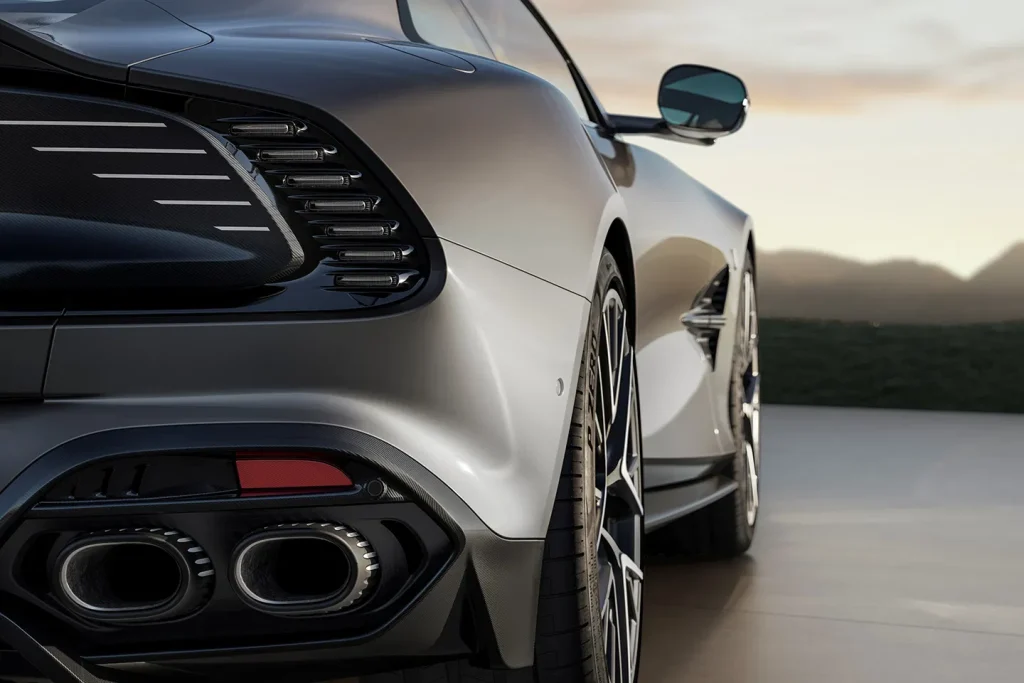 Aston Martin Vanquish 25, ikonik GT'nin 25. yılını kutlamak için tanıtıldı.