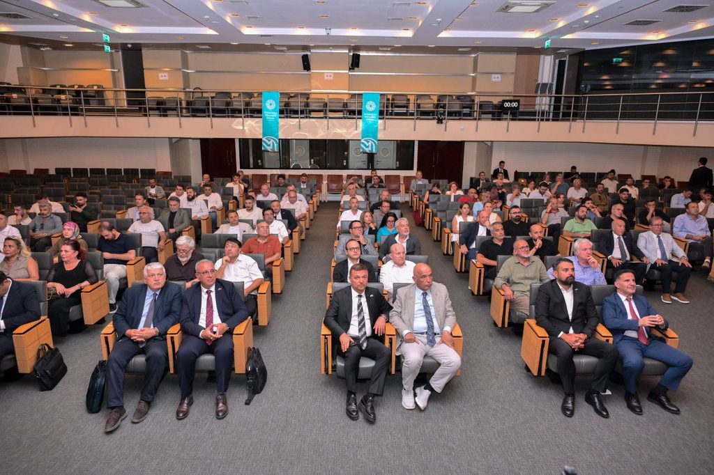 TOLDER “Trafik güvenliği ve Lastik” paneli düzenledi.