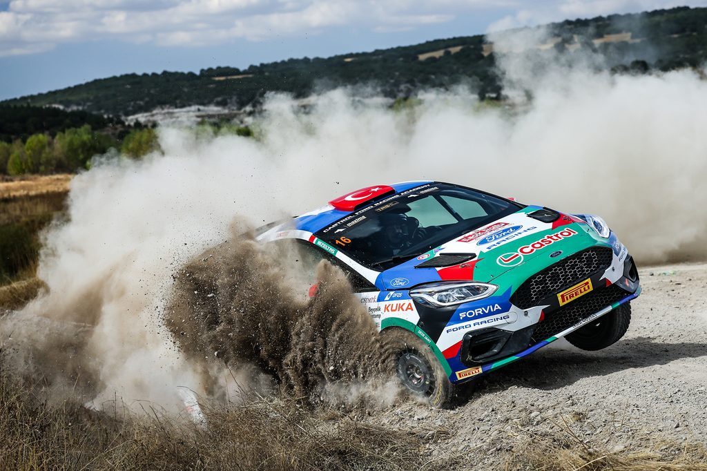 Eskişehir Rallisi Tozu Dumana Kattı