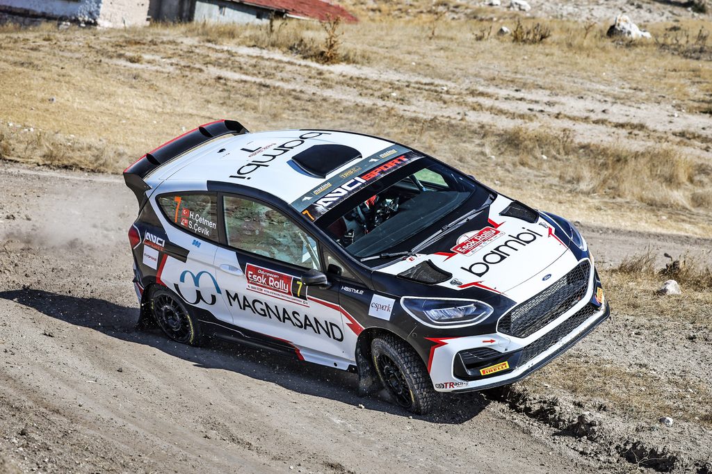 Eskişehir Rallisi Tozu Dumana Kattı