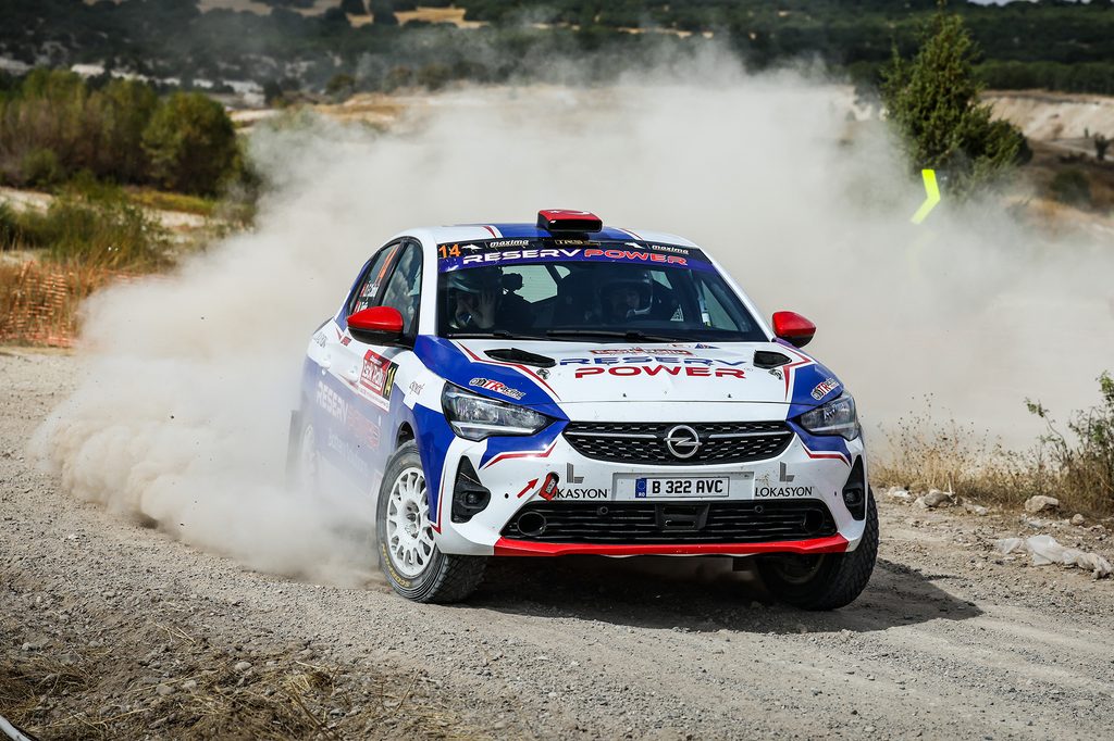 Eskişehir Rallisi Tozu Dumana Kattı
