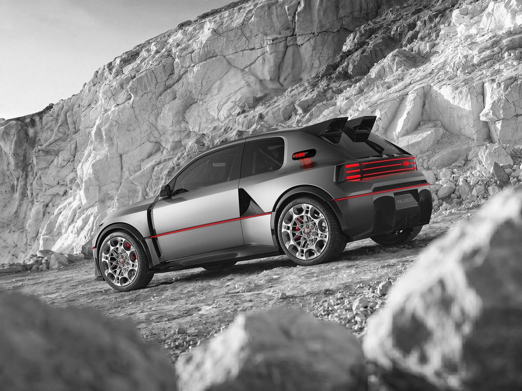 PEUGEOT E-T16 CONCEPT, GEÇMİŞİN YARIŞ RUHUNU GELECEĞİN TEKNOLOJİLERİYLE BULUŞTURUYOR!