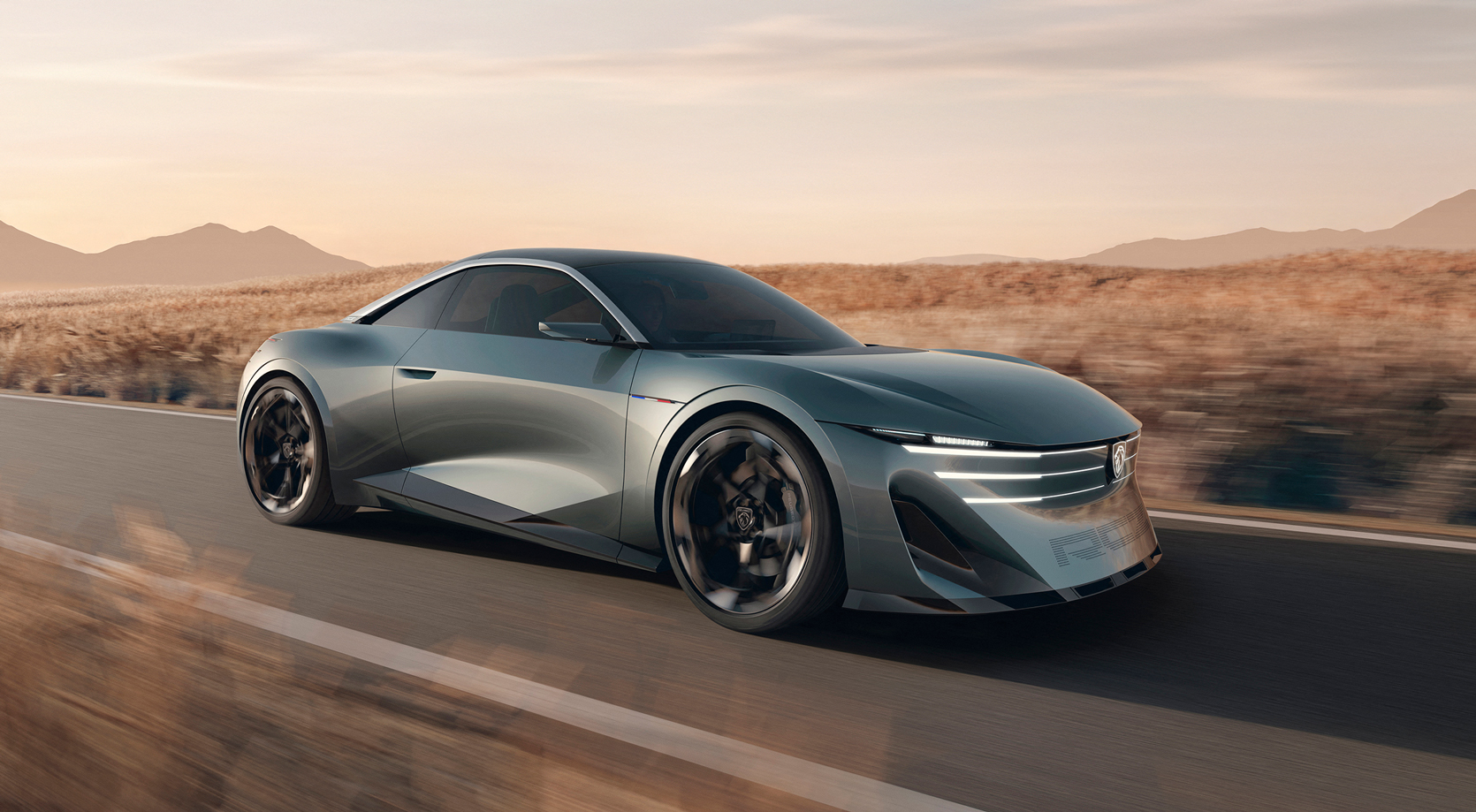 PEUGEOT, ikonik RCZ modelinin mirasını geleceğin elektrikli mobilite teknolojileriyle buluşturan RCZ Vision konseptini tanıttı.